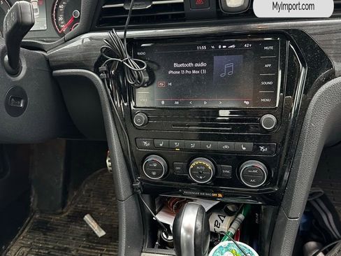 Used 2020 Volkswagen Passat 2.0T R-Line image 3