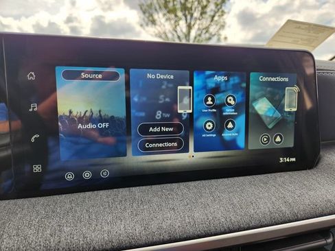 New 2026 Nissan Kicks SV FWD image 16