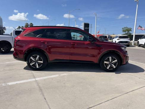 Used 2023 Kia Sorento EX FWD image 3