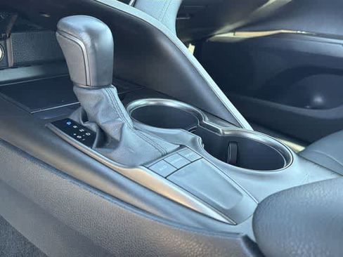 Used 2022 Toyota Camry SE image 23