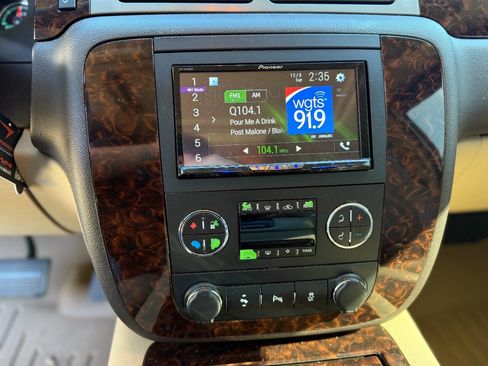 Used 2012 GMC Yukon XL Denali image 18