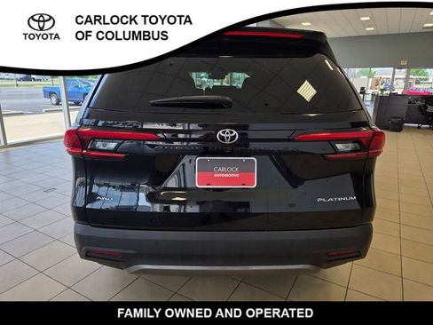 Used 2024 Toyota Grand Highlander AWD image 8