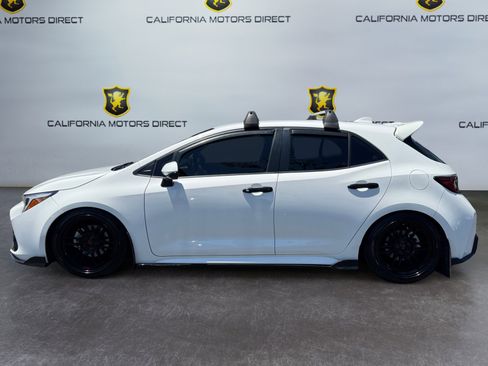 Used 2023 Toyota Corolla SE FWD image 2