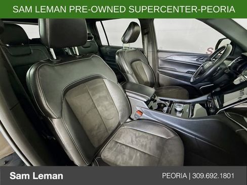 Used 2022 Jeep Grand Cherokee L Laredo AWD/4WD image 29