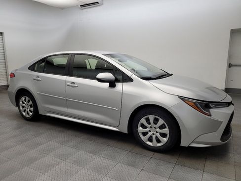 Used 2022 Toyota Corolla LE image 11