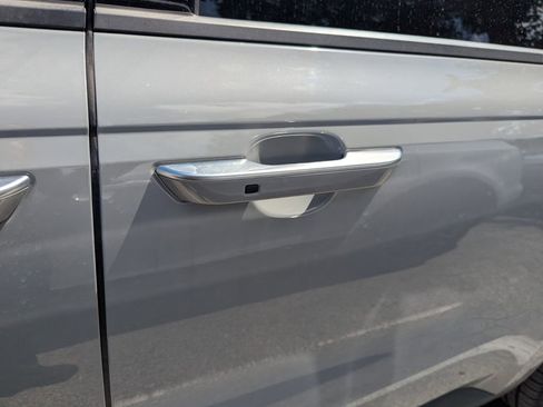 Used 2024 Kia Carnival SX Prestige FWD image 8