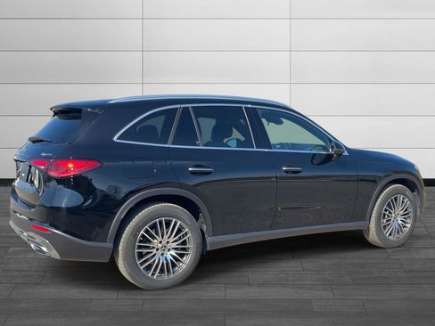 Used 2026 Mercedes-Benz GLC 300 4MATIC image 3