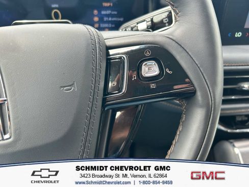 Used 2025 Lincoln Aviator w/ Premium Package w/ Equipment Group 101A AWD/4WD image 18
