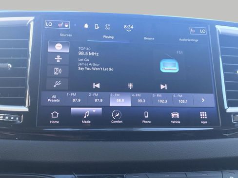 Used 2024 Chrysler Pacifica Touring-L FWD image 33