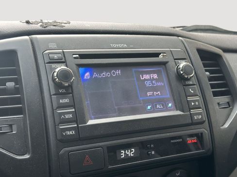 Used 2013 Toyota Tacoma 2WD Regular Cab image 11
