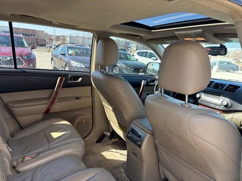 Used 2010 Toyota Highlander Limited image 24