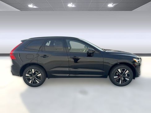 Used 2026 Volvo XC60 B5 Plus w/ Climate Package AWD/4WD image 8