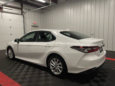 Used 2024 Toyota Camry LE image 2