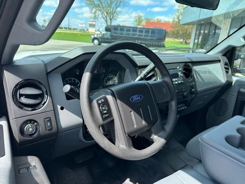 Used 2016 Ford F250 XL w/ Power Equipment Group image 3