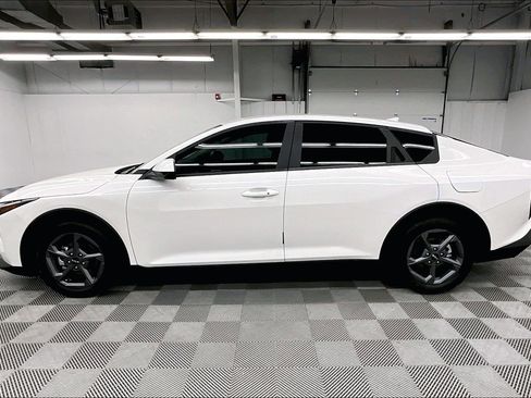 Used 2025 Kia K4 FWD image 13