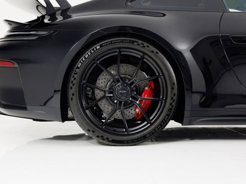 Used 2025 Porsche 911 GT3 RWD image 12