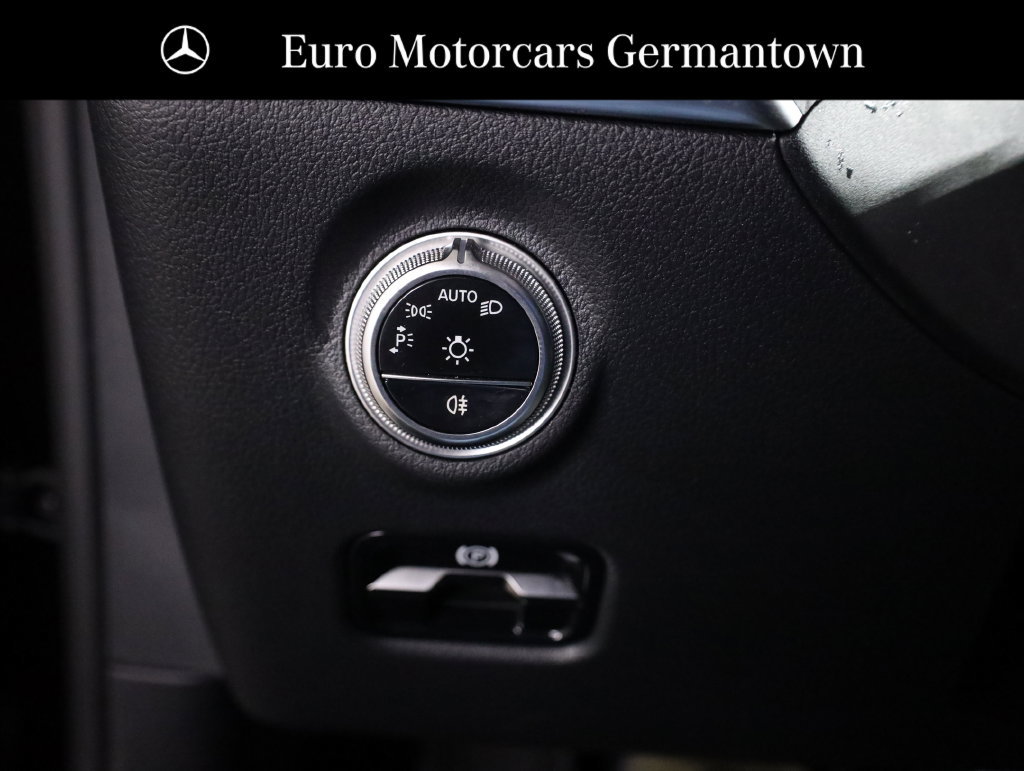 Used 2026 Mercedes-Benz C 300 4MATIC Sedan image 12