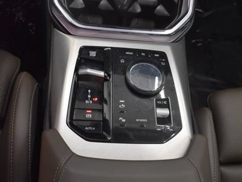 Used 2025 BMW X3 xDrive30i AWD/4WD image 28