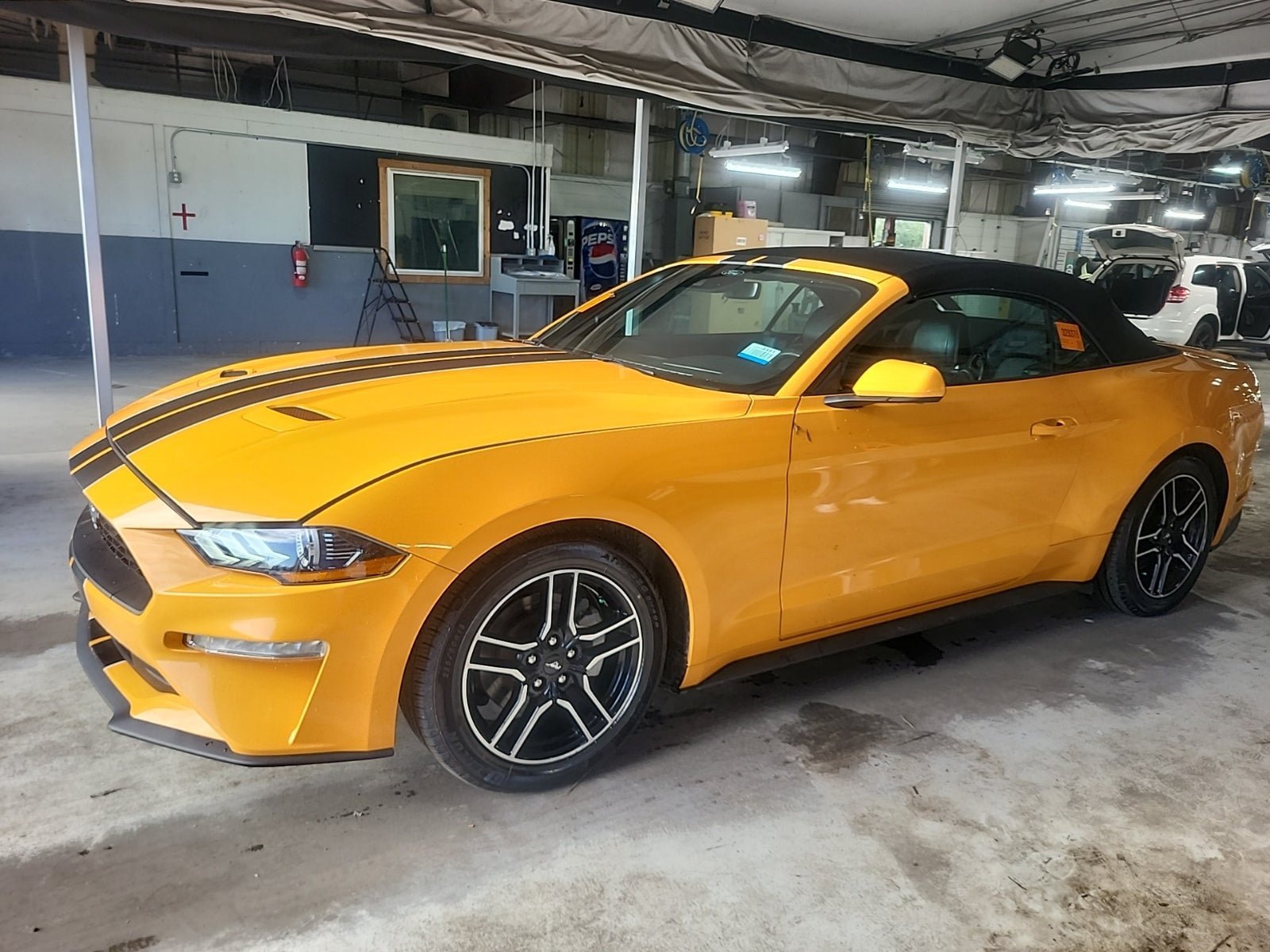 Used 2022 Ford Mustang Premium w/ Ford Safe & Smart Package RWD image 1