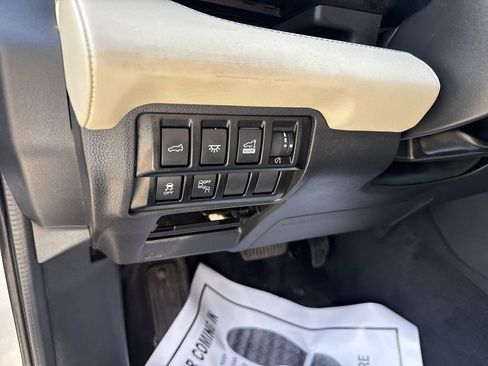 Used 2022 Subaru Ascent Limited image 17