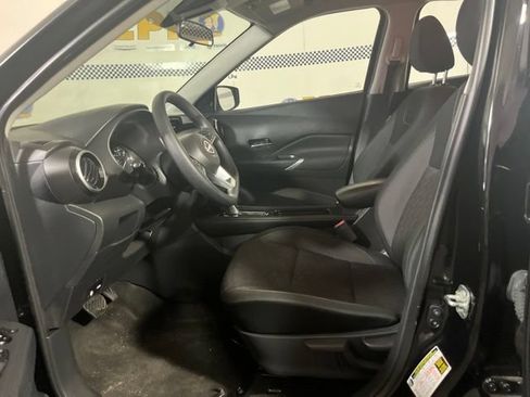 Used 2024 Nissan Kicks SV FWD image 10