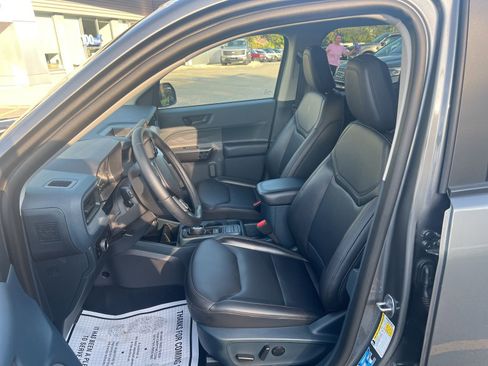 Used 2024 Ford Maverick Lariat w/ Black Appearance Package image 17