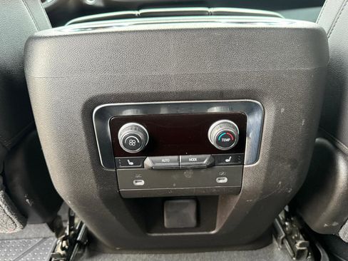 Used 2021 Chevrolet Tahoe Z71 w/ Z71 Off-Road Package image 29