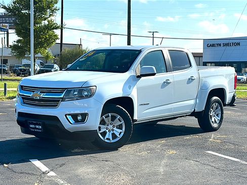 Used 2016 Chevrolet Colorado LT w/ LT Convenience Package RWD image 2