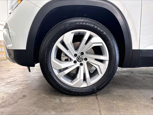 Used 2023 Volkswagen Atlas SE w/ Panoramic Sunroof Package FWD image 37