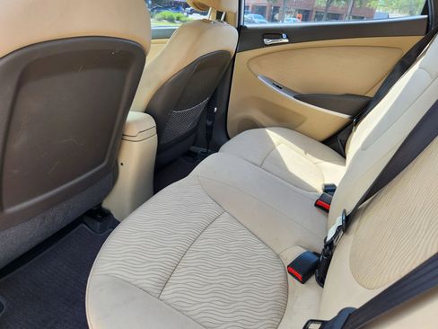 Used 2014 Hyundai Accent GLS w/ Option Group 2 FWD image 12