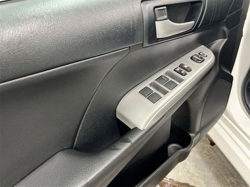 Used 2012 Toyota Camry SE image 21