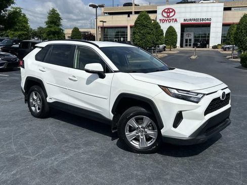 Used 2025 Toyota RAV4 XLE AWD/4WD image 2