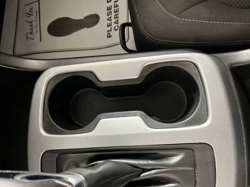 Used 2022 Chevrolet Colorado LT w/ Fleet Safety Package image 21