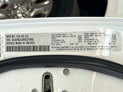 Used 2024 RAM 2500 Big Horn image 32