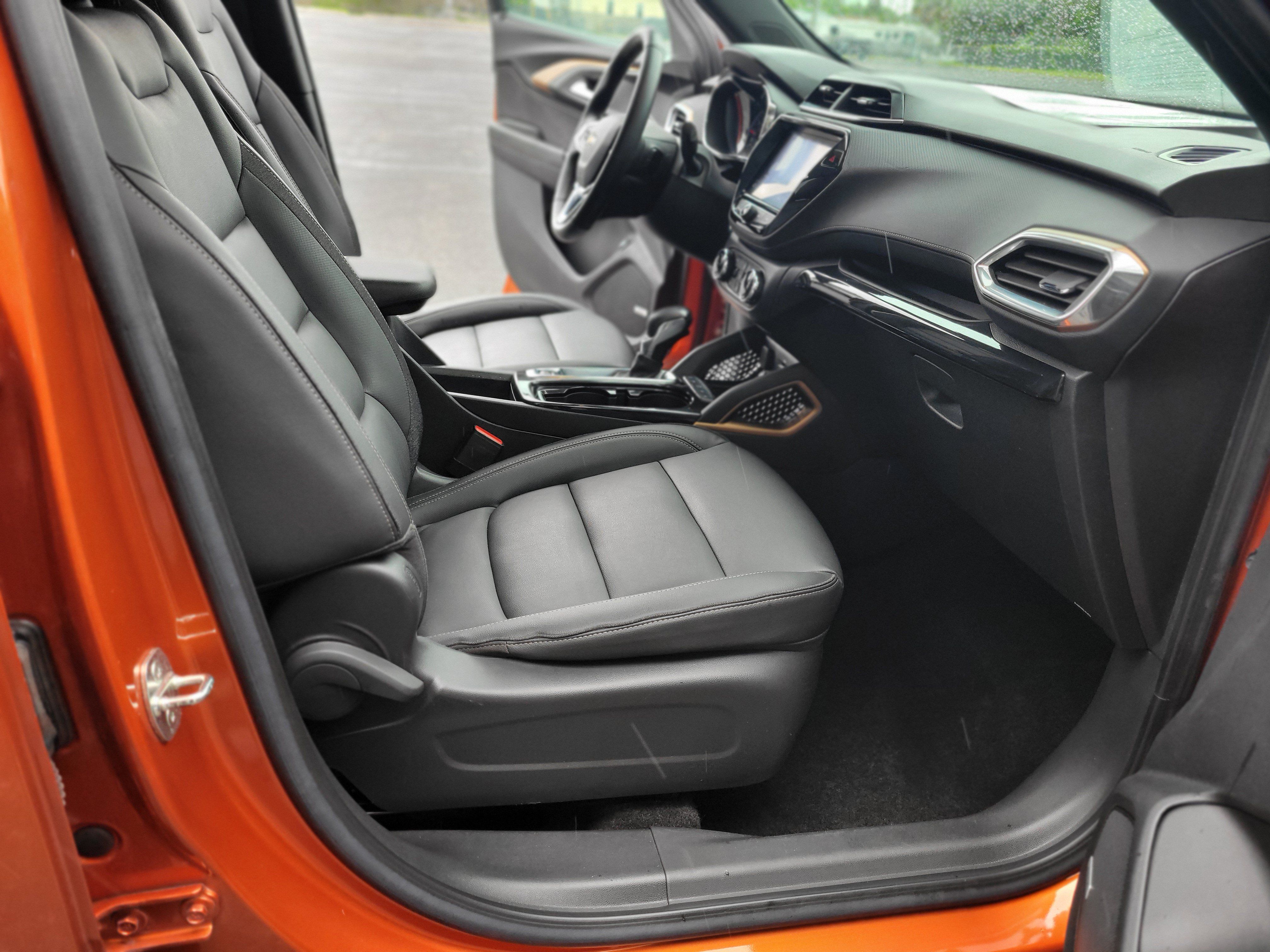 Certified 2023 Chevrolet TrailBlazer ACTIV w/ Sun and Liftgate Package FWD image 30