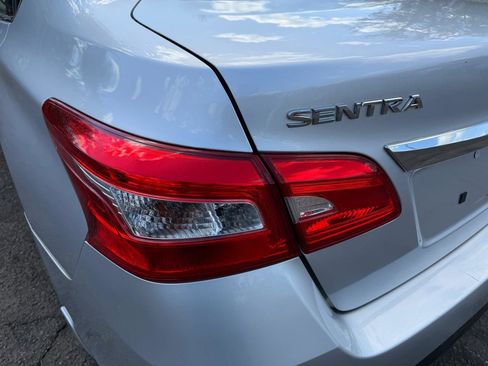 Used 2016 Nissan Sentra SV w/ Style Package image 12