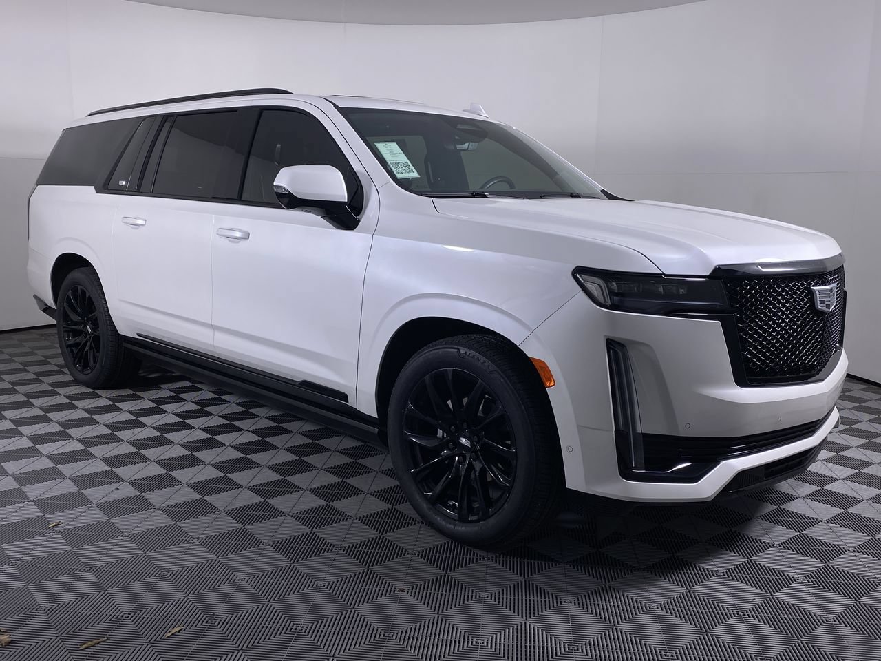 Used 2024 Cadillac Escalade ESV Sport Platinum w/ LPO, ONYX Package AWD/4WD image 22