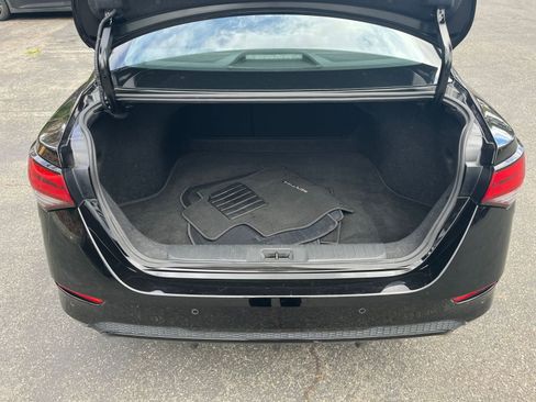 Used 2025 Nissan Sentra SV FWD image 29