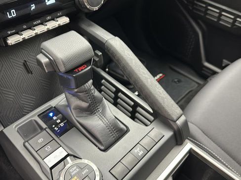 Used 2025 Toyota Tacoma TRD Off-Road AWD/4WD image 22