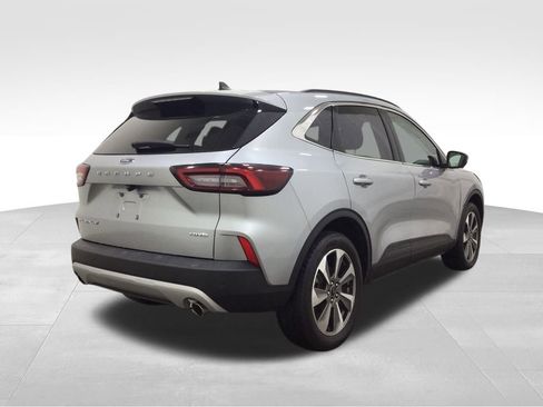 Used 2024 Ford Escape Platinum image 4