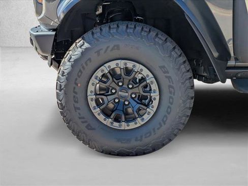 New 2025 Ford Bronco Raptor image 18