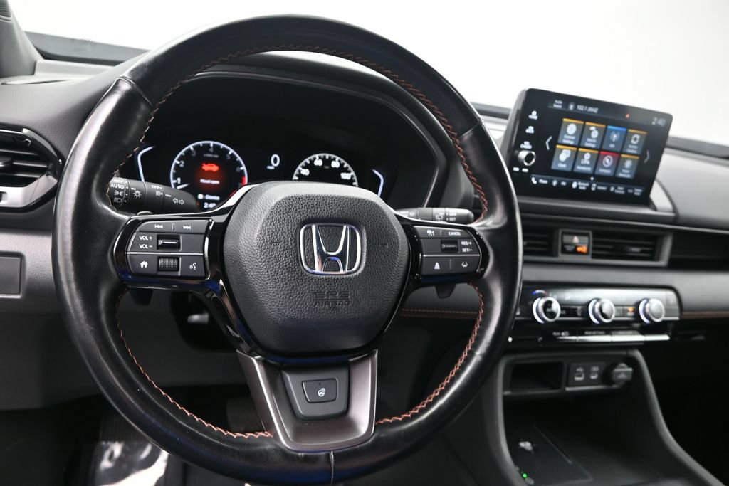 Used 2023 Honda Pilot TrailSport image 19