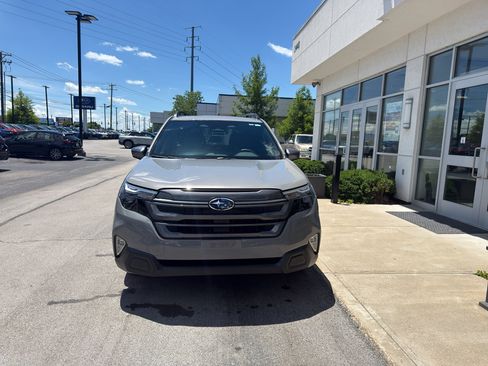 Used 2026 Subaru Forester Premium AWD/4WD image 8
