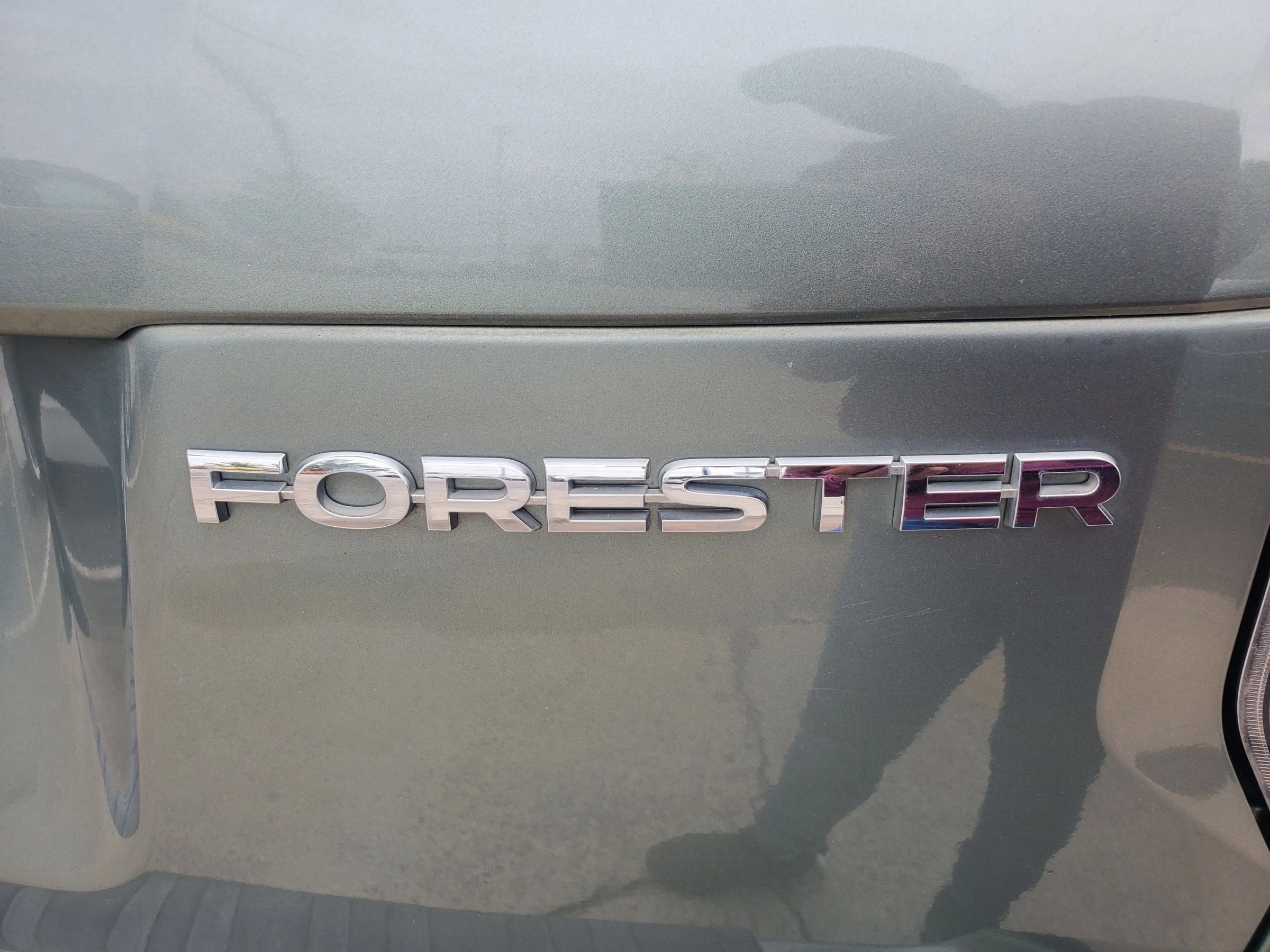 Used 2018 Subaru Forester 2.5i AWD/4WD image 8