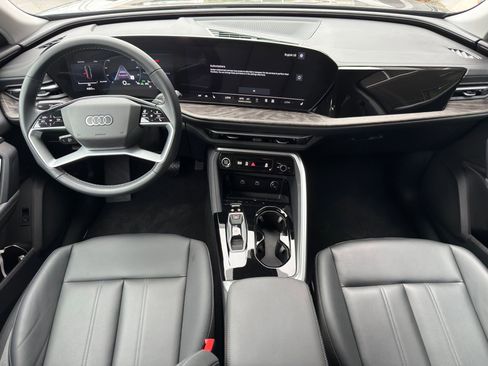 Certified 2025 Audi Q5 Premium w/ Convenience Package AWD/4WD image 18