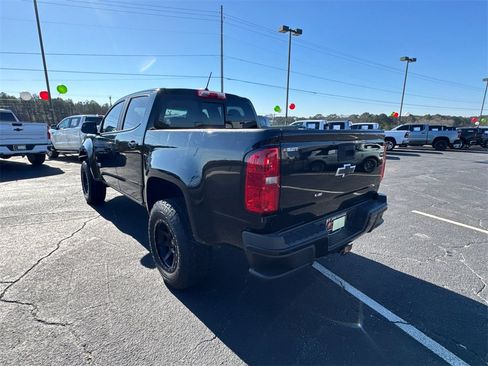 Used 2019 Chevrolet Colorado Z71 w/ Z71 Midnight Edition image 8