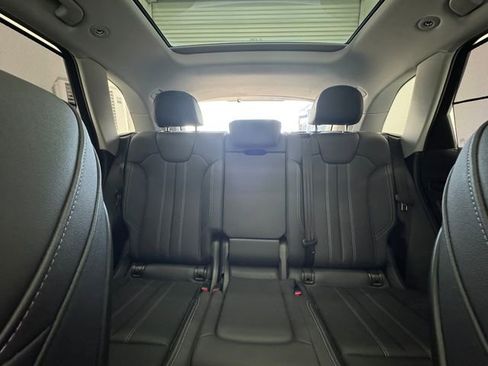 Used 2021 Audi Q5 2.0T Premium Plus w/ Premium Plus Package AWD/4WD image 7