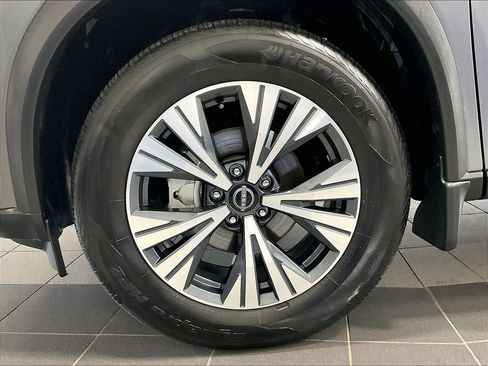 Certified 2023 Nissan Rogue SV AWD/4WD image 6