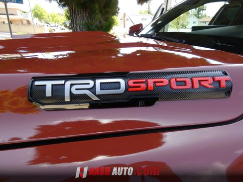 Used 2025 Toyota Tacoma TRD Sport w/ TRD Sport Premium Package AWD/4WD image 76
