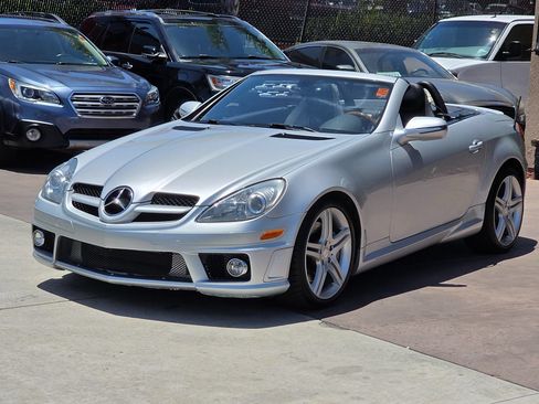 Used 2011 Mercedes-Benz SLK 350 image 5